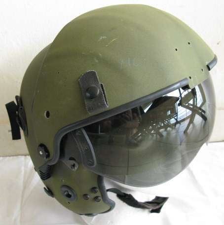 SA HELICOPTER PILOT'S HELMET - CURRENT ISSUE IN USE.  ALPHA 220 WITH 2 VISORS.  SIZE MEDUIM