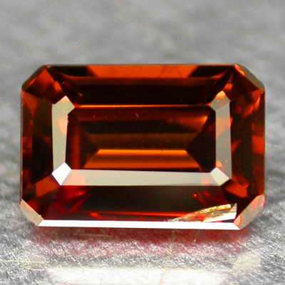 *** SIZZLING NAMIBIAN SPESSARTITE GARNET - VS - 0.68 CT ***