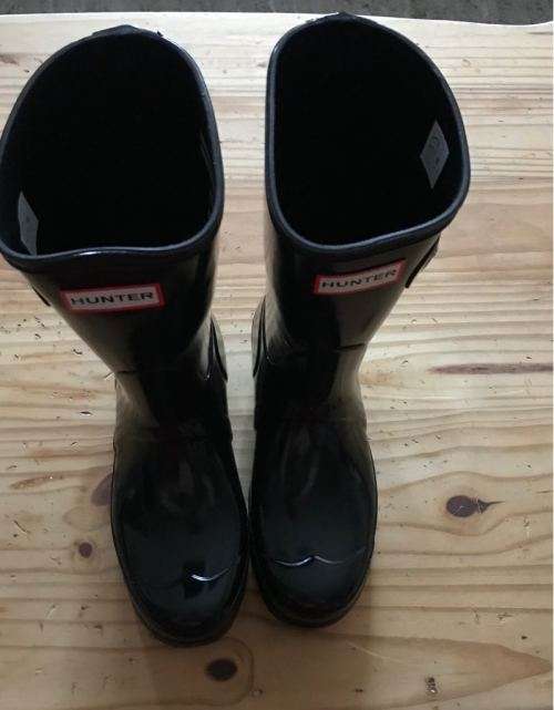 Black short gloss Hunter boots
