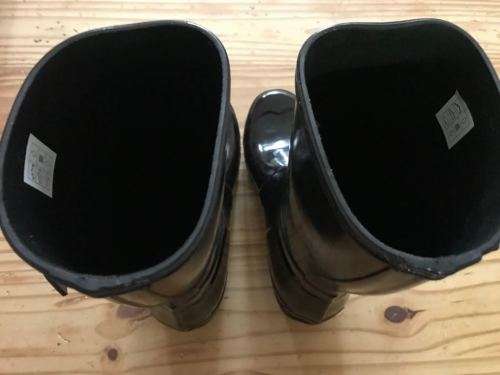 Black short gloss Hunter boots