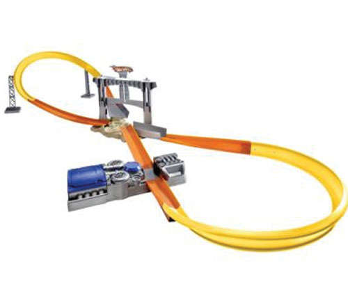 Hot Wheels Motorized Crash Course Starter Set + Car