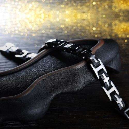 Elegant Stainless Steel & Silicone Men's Bracelet With Steel Spring Clasp in Complimentary Gift Box