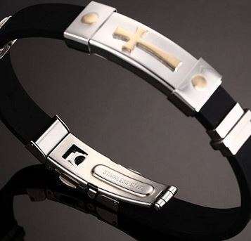 Elegant Stainless Steel & Silicone Men's Bracelet With Steel Spring Clasp in Complimentary Gift Box