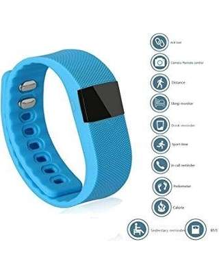Bluetooth Smartwatch & Fitness Bracelet with Pedometer for Samsung & Android Phones BLUE