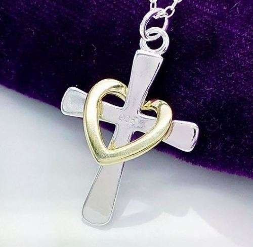 Exquisite Unisex Stainless Steel Silver Chain Necklace With Cross & Heart Pendant in Gift Box