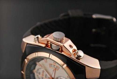 Elegant & Sporty V6 Stainless Steel & Silicone Men's Quartz Wrist Watch in Black & Gold