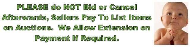 Elegant & Sporty V6 Stainless Steel & Silicone Men's Quartz Wrist Watch in Black & Gold / Silver