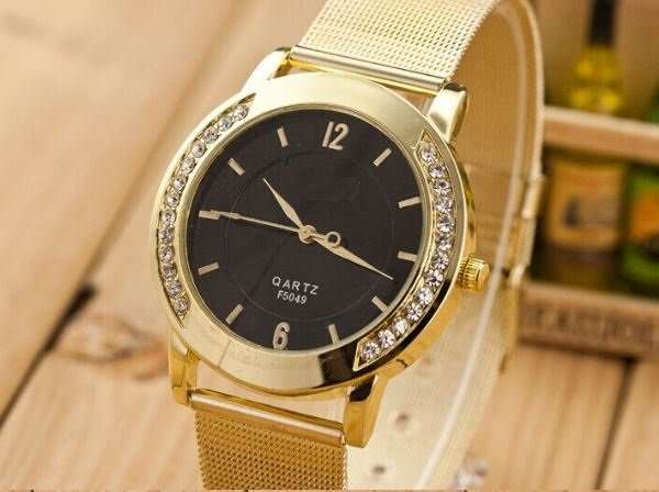 Elegant Ladies Golden Crystal Stainless Steel Mesh Band Analog Quartz Wrist Watch in Gift Box