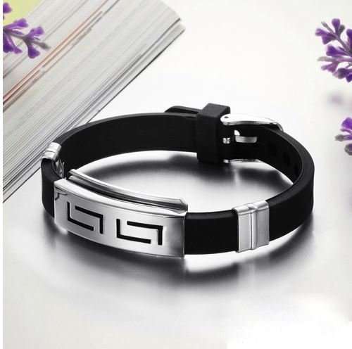 Men's Fashion Black Silicone Bracelet With Stainless Steel Geometric Bezel Setting