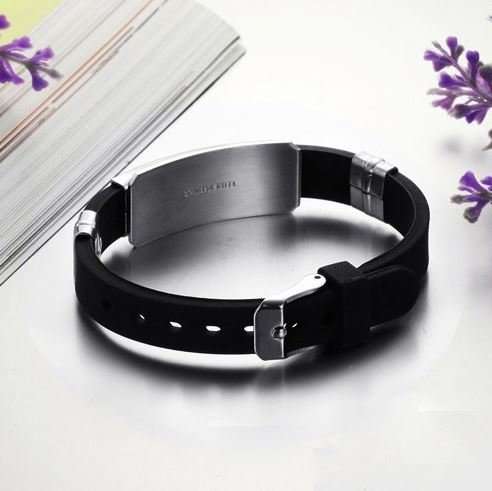 Men's Fashion Black Silicone Bracelet With Stainless Steel Geometric Bezel Setting