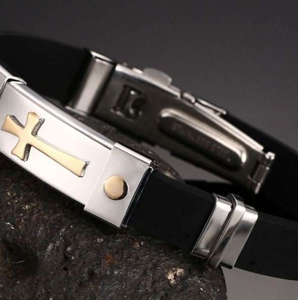 Elegant Stainless Steel & Silicone Men's Bracelet With Steel Spring Clasp in Complimentary Gift Box