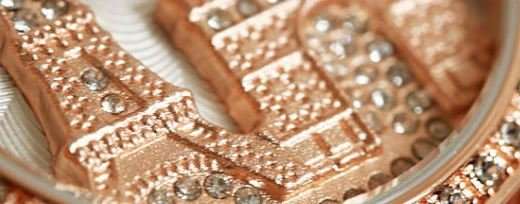 Elegant Valentine's Paris Eiffel Tower Rose Gold & Austrian Crystal Leather Quartz Wrist Watch