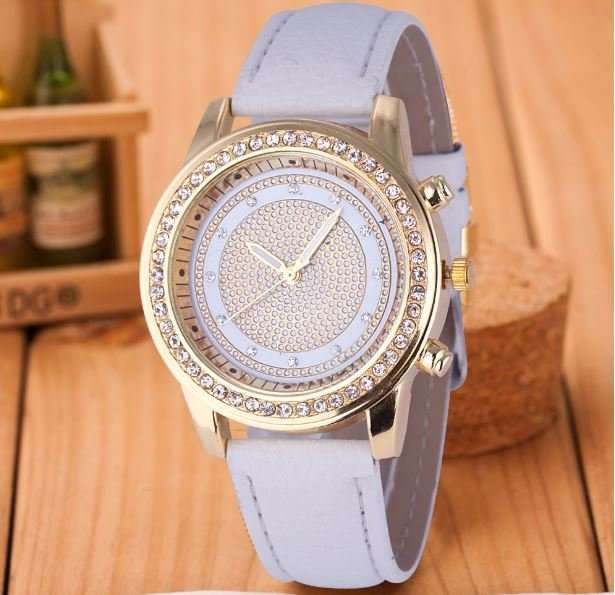 Beautiful and Elegant Ladies Austrian Crystal Geneva Leather Quartz Wrist Watch