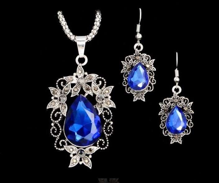 Elegant Vintage Silver Blue OR Red Cubic Zirconia Jewelry Set in Complimentary Gift Box