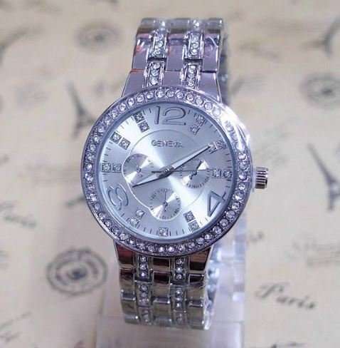 Elegant Ladies Geneva Crystal Quartz Chronograph Wrist Watch in Gold or Silver