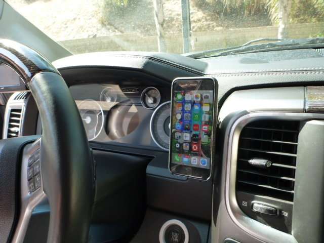 360 Degree Rotating Wireless Car Charger For Android Phones & Tablets