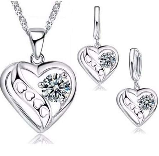 Exquisite Cubic Zirconia Heart Shaped Jewelry Set in Complimentary Gift Box