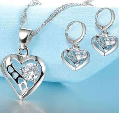 Exquisite Cubic Zirconia Heart Shaped Jewelry Set in Complimentary Gift Box