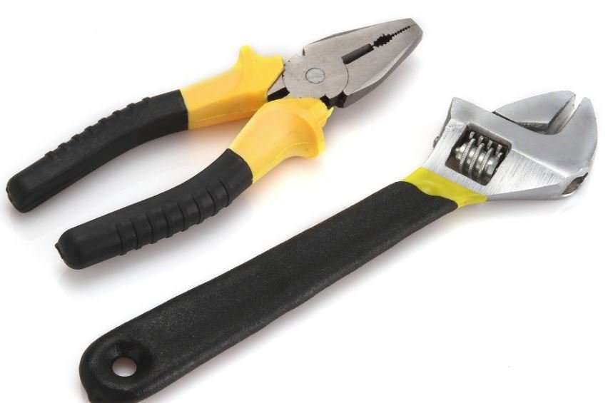 16 Piece High Quality Carbon Steel Combination Tool Set - Compact in a Case