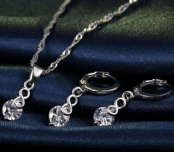 Elegant 925 Sterling Silver Cubic Zirconia Jewelry Set in Complimentary Gift Box