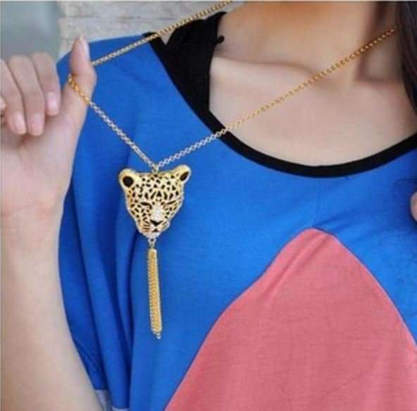 Elegant 18K Golden Chain Necklace With Rhinestone Leopard Head Pendant With Tassel in Gift Box