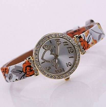 Elegant Ladies LOVE Rhinestone Quartz Wrist Watch In Complimentary Gift Box