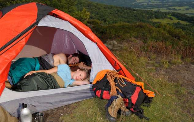 2 Man Tent in Zipper Bag - Lightweight & Easy to Install (200 X 150 X 110 cm)