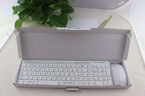 Super Slim 2.4 Ghz Wireless Keyboard, Mouse, Silicone Protective Skin & USB Receiver Combo White