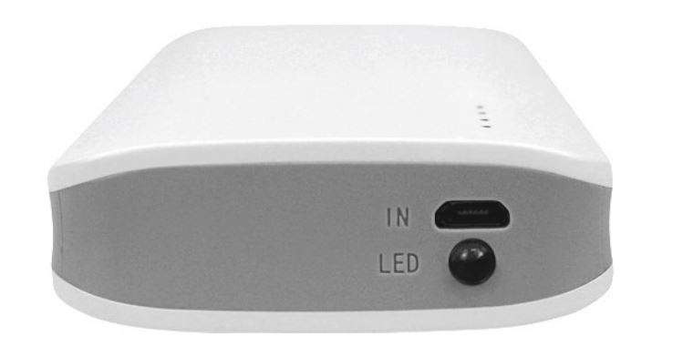 3 USB Powerbank 20000 mAh for Charging of Electronic Devices With LED Flashlight