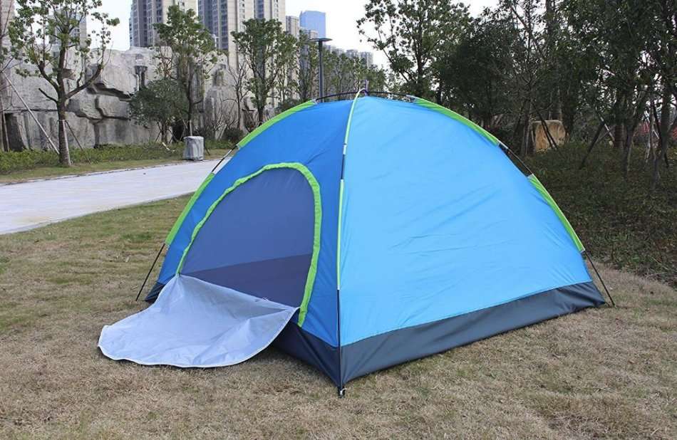 4 Man Tent in Zipper Bag - Lightweight & Easy to Install (200 X 220 X 135 cm)
