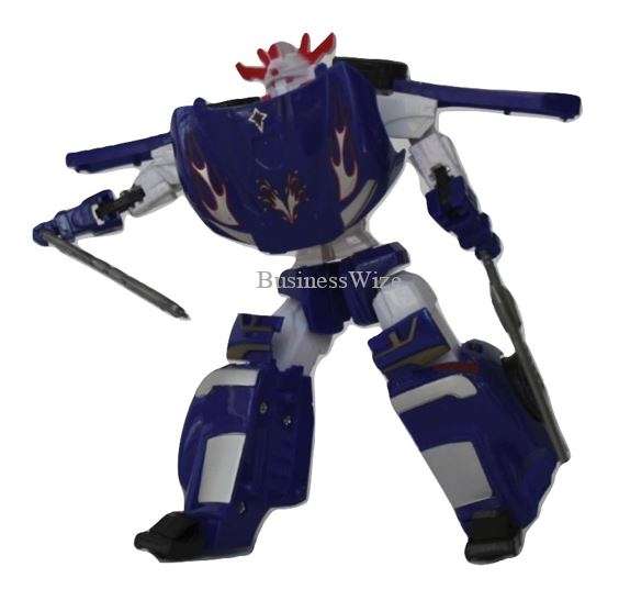 Super Change Robot Quickly Transforms Into a Car With Accessories