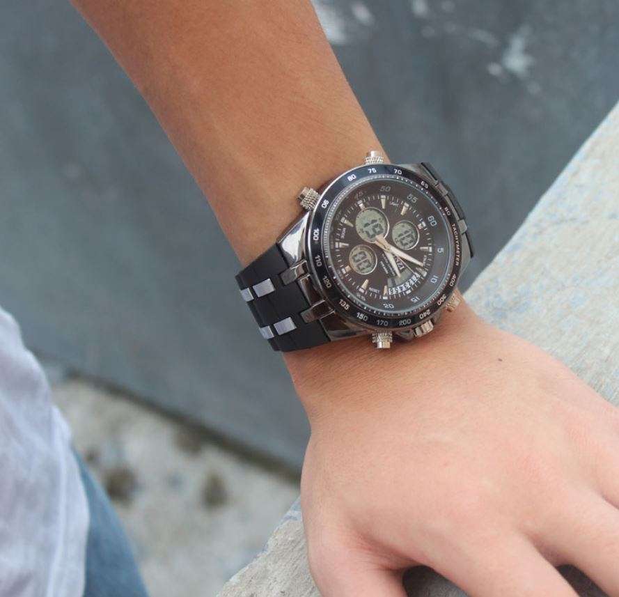 Exquisite Men's Multi Chronograph Watch With LED Back Light in a Complimentary Tin Gift Box