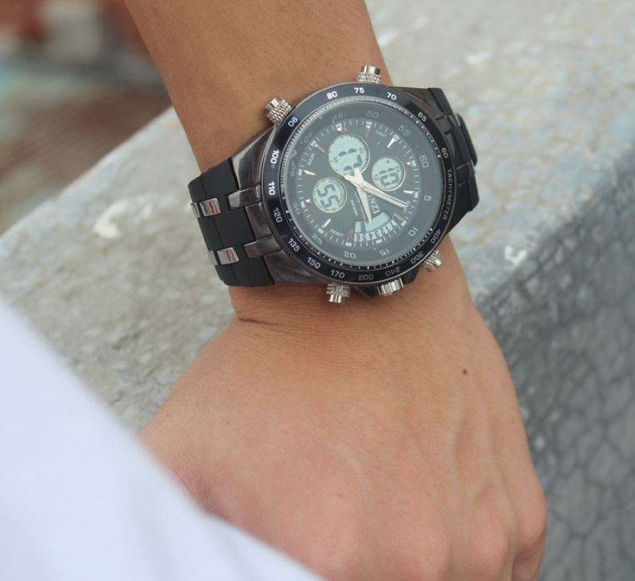 Exquisite Men's Multi Chronograph Watch With LED Back Light in a Complimentary Tin Gift Box