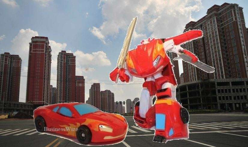 Super Change Transformer Robot Quickly Transforms Into a Car With Accessories