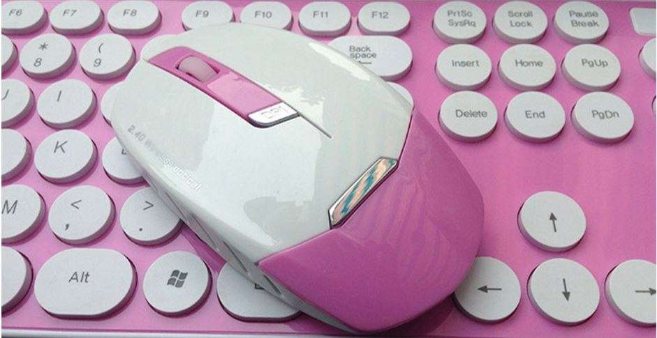 Super Slim 2.4 Ghz Wireless Keyboard, Mouse, Silicone Protective Skin & USB Receiver Combo