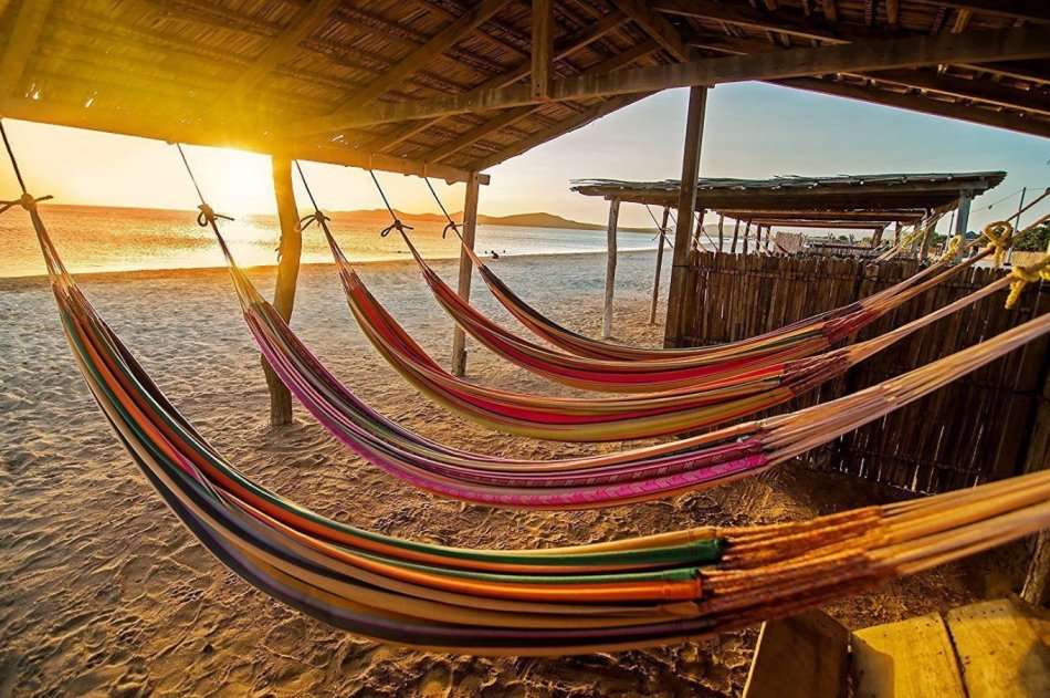 Portable Travel Hammock - Relax and Dream... It is like sleeping in mid-air!