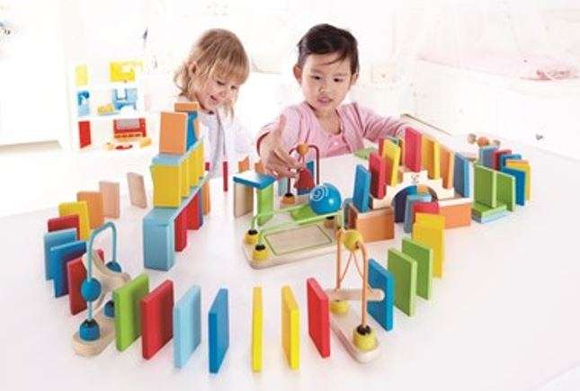 100 Piece Multi-Coloured Wooden Domino Building Block Set - Encourage Problem-Solving Skills