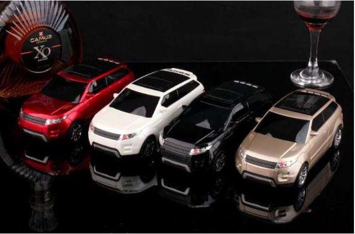 Land Rover Car Shape Bluetooth Speaker & FM Radio With Car Sound & Lights