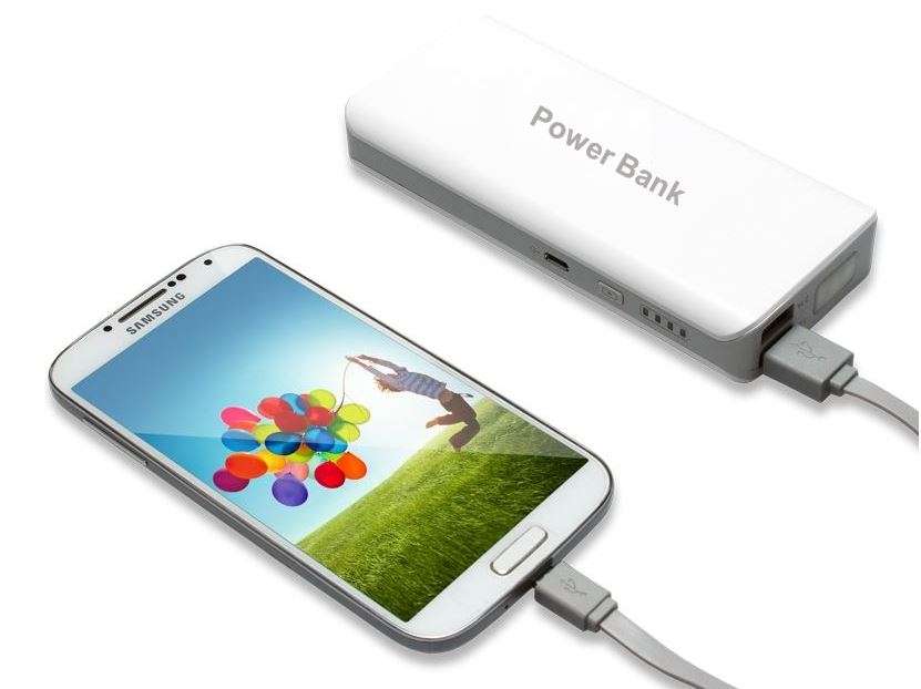 20 000mAh Power Bank Dual USB Ports for Charging of Electronic Devices With 5 in 1 Charging Cable
