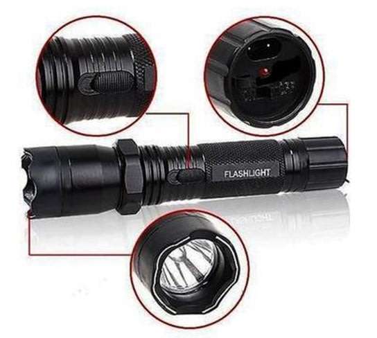 High Power Self Defense Electro Shock Stun Gun Flash Light with Built-in Rechargeable Battery