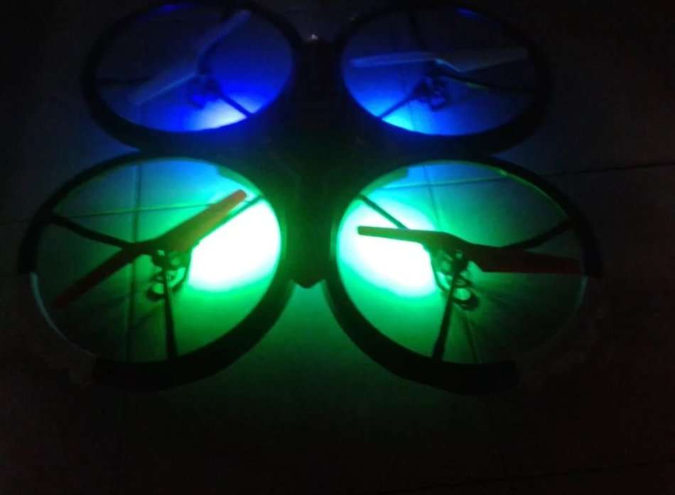 X10 Space Explorer Remote Control Drone 2.4GHz 4.5CH with an Awesome 50cm Wingspan