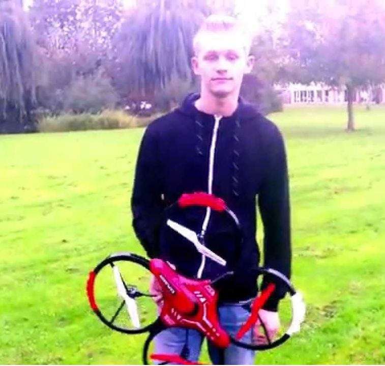 X10 Space Explorer Remote Control Drone 2.4GHz 4.5CH with an Awesome 50cm Wingspan