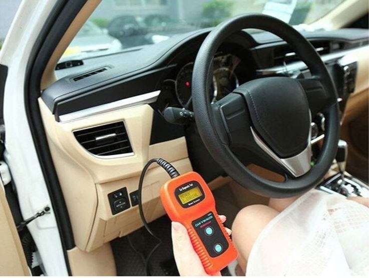 Diagnostic Engine Scanner & Code Reader, works with 1996 and newer cars & trucks