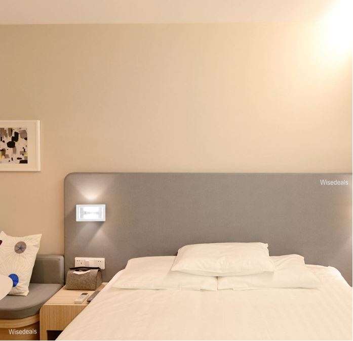 COB LED Magnetic Wall Switch Night Light - Compact, Convenient, Practical and Battery-powered