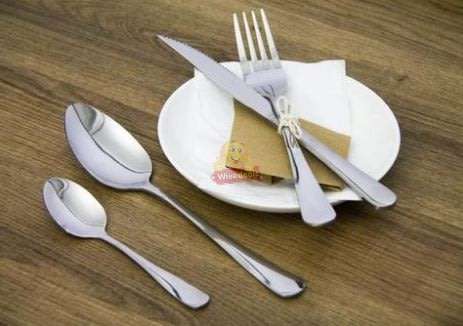 24 Piece Modern Silverware Stainless Steel Cutlery Set in Wooden Case