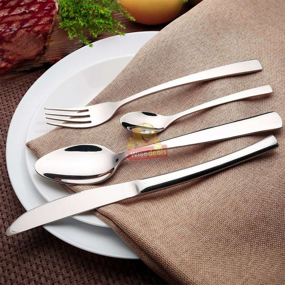 24 Piece Modern Silverware Stainless Steel Cutlery Set in Wooden Case