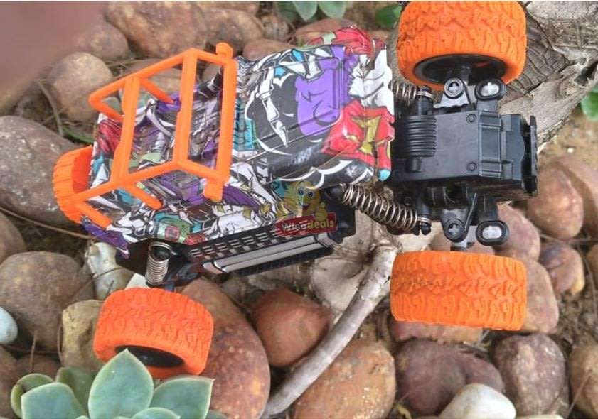 Remote Control Rock Crawler  Conquer all terrain, 50° Slope Climbing Ability, Powerful & Fast