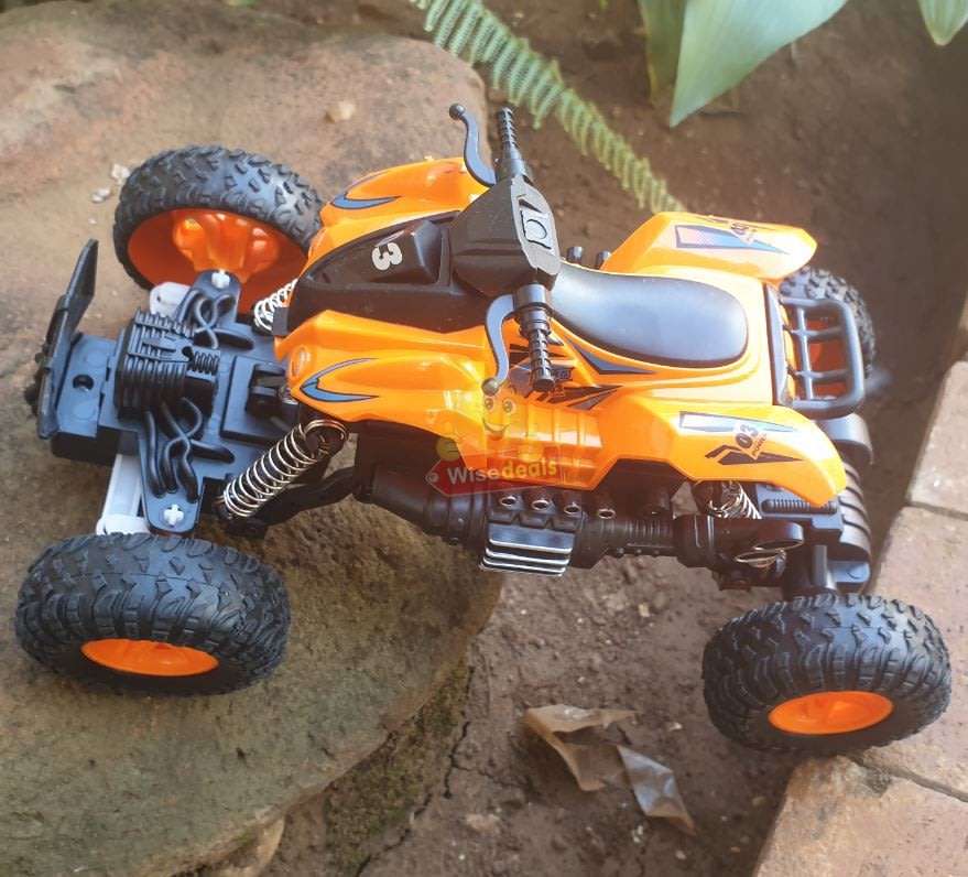 1:18 Remote Control Rock Crawler Conquer all terrain, 50° Slope Climbing Ability, Powerful & Fast