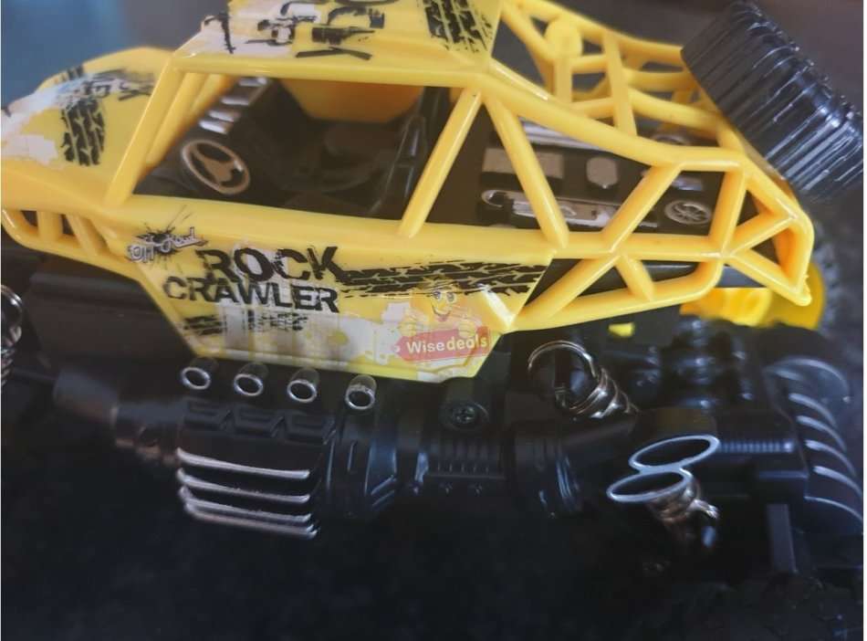 1:18 Remote Control Rock Crawler Conquer all terrain, 50° Slope Climbing Ability, Powerful & Fast