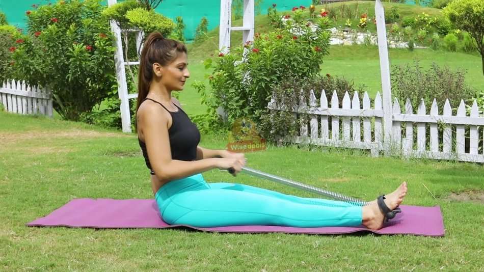 A moment on the lips, forever on the hips? Flatten your Tummy in Just Minutes a Day